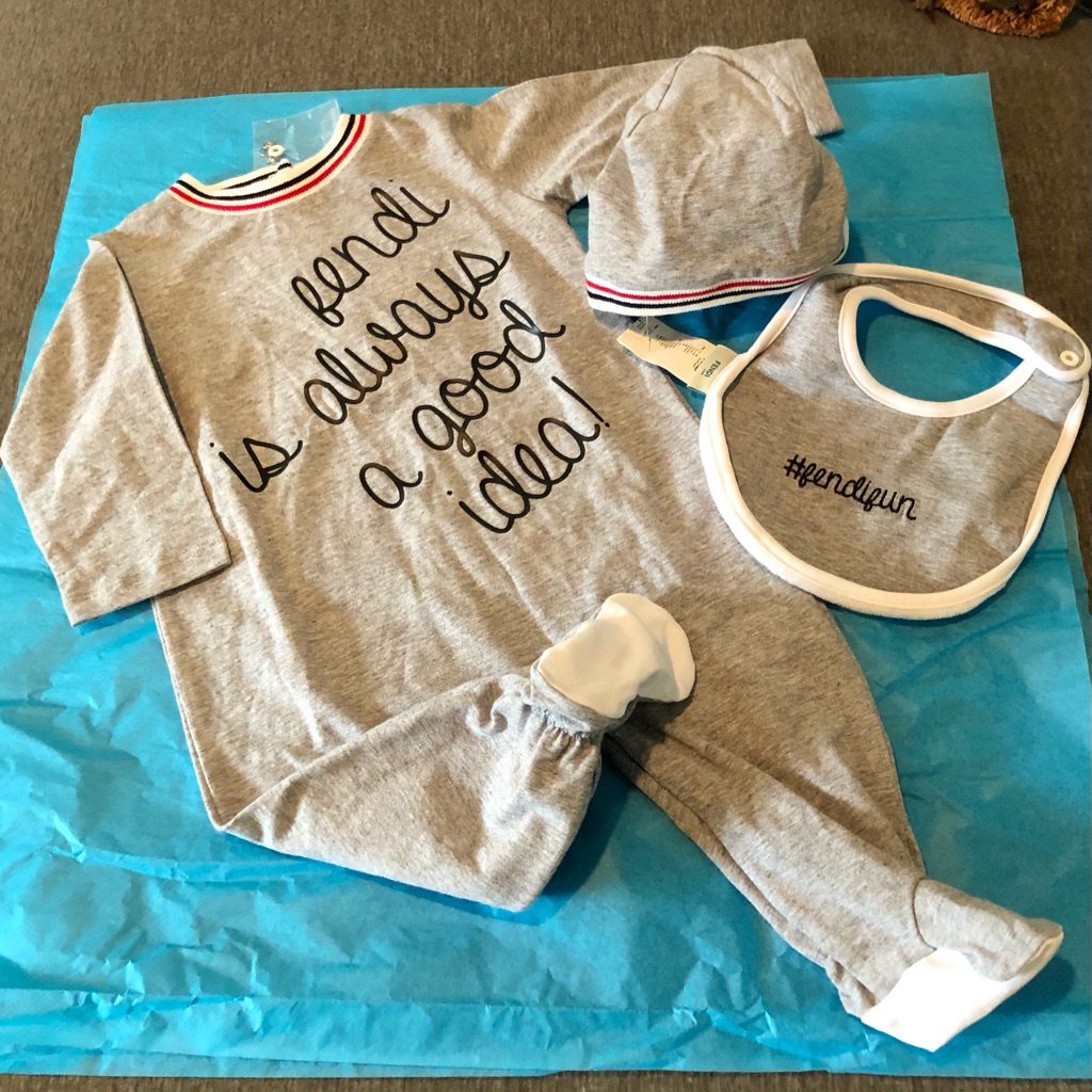 Nwt Fendi Baby Boy Gray 3 Pc Cotton Bodysuit, Hat & Bib Set Size - 6 Months $595